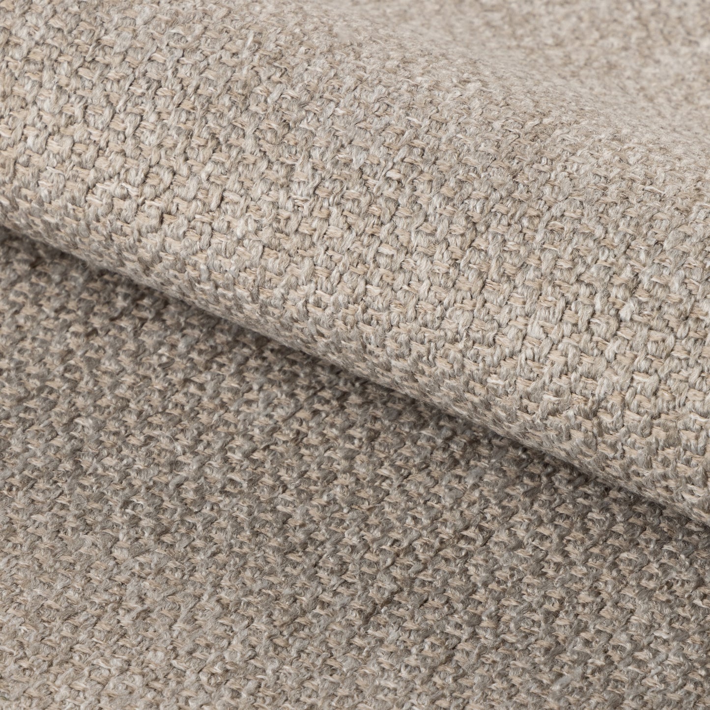 Round Dining Set – Soli Oak & Black Dining Table with 4 Beige Darlene Swivel Chairs