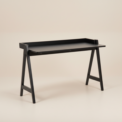 Löv Desk in Black