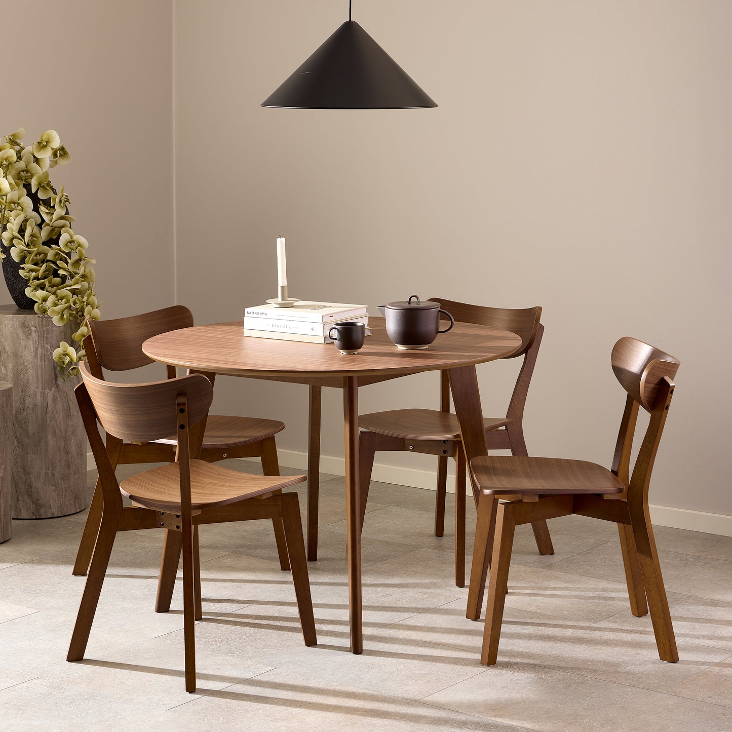 Orion Dining Table Set For 4 in Walnut, Ø 105 cm