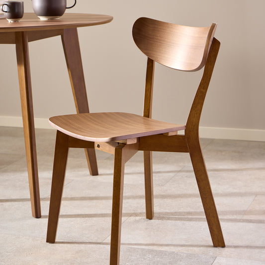 Orion Dining Table Set For 4 in Walnut, Ø 120 cm