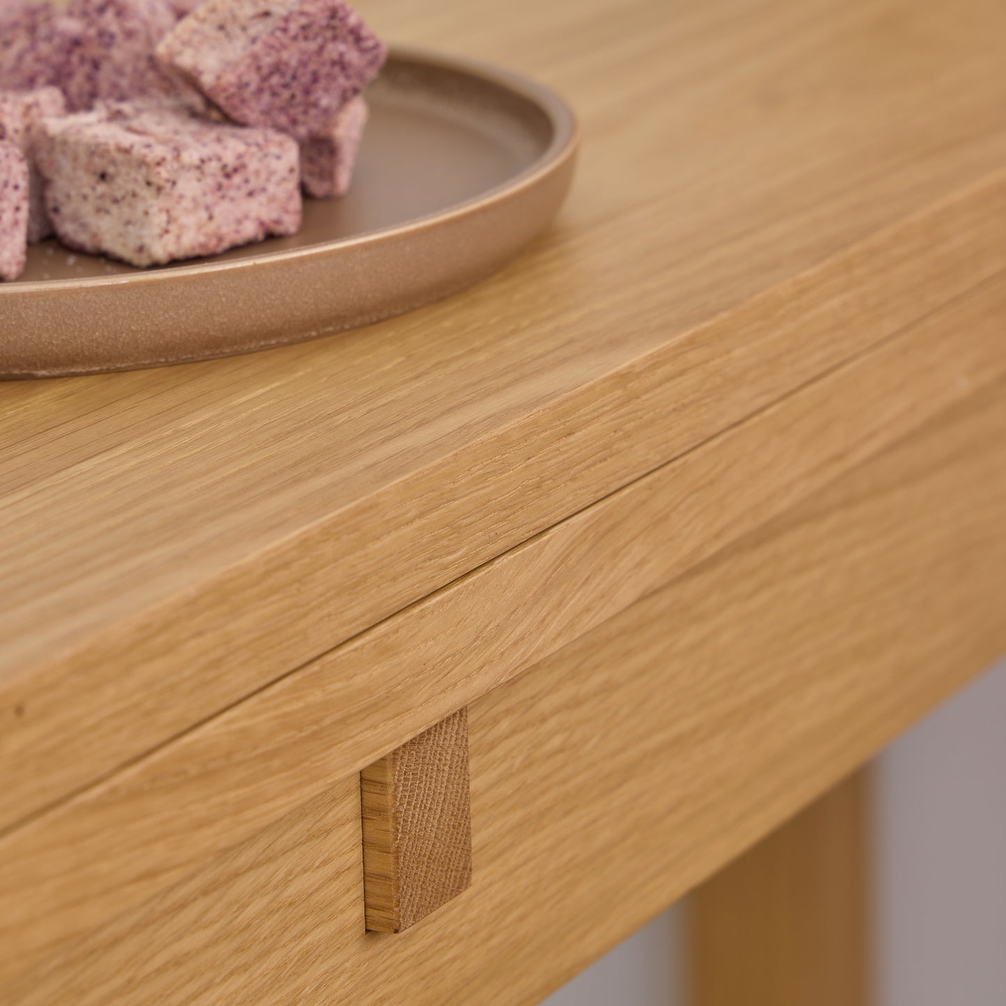 Harlington Extendable Rectangular dining table