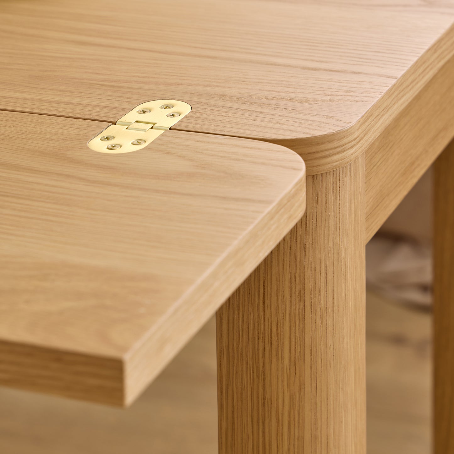 Harlington Extendable Rectangular dining table