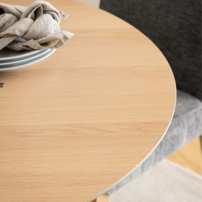 I_Duncan Round Dining Table in White Oak 105x75cm