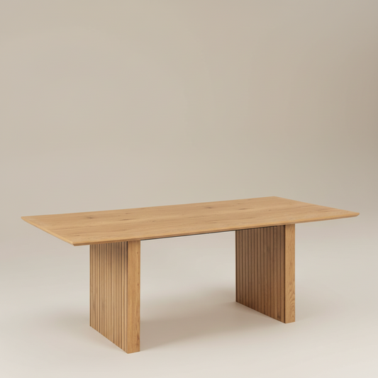 Oak dining table 