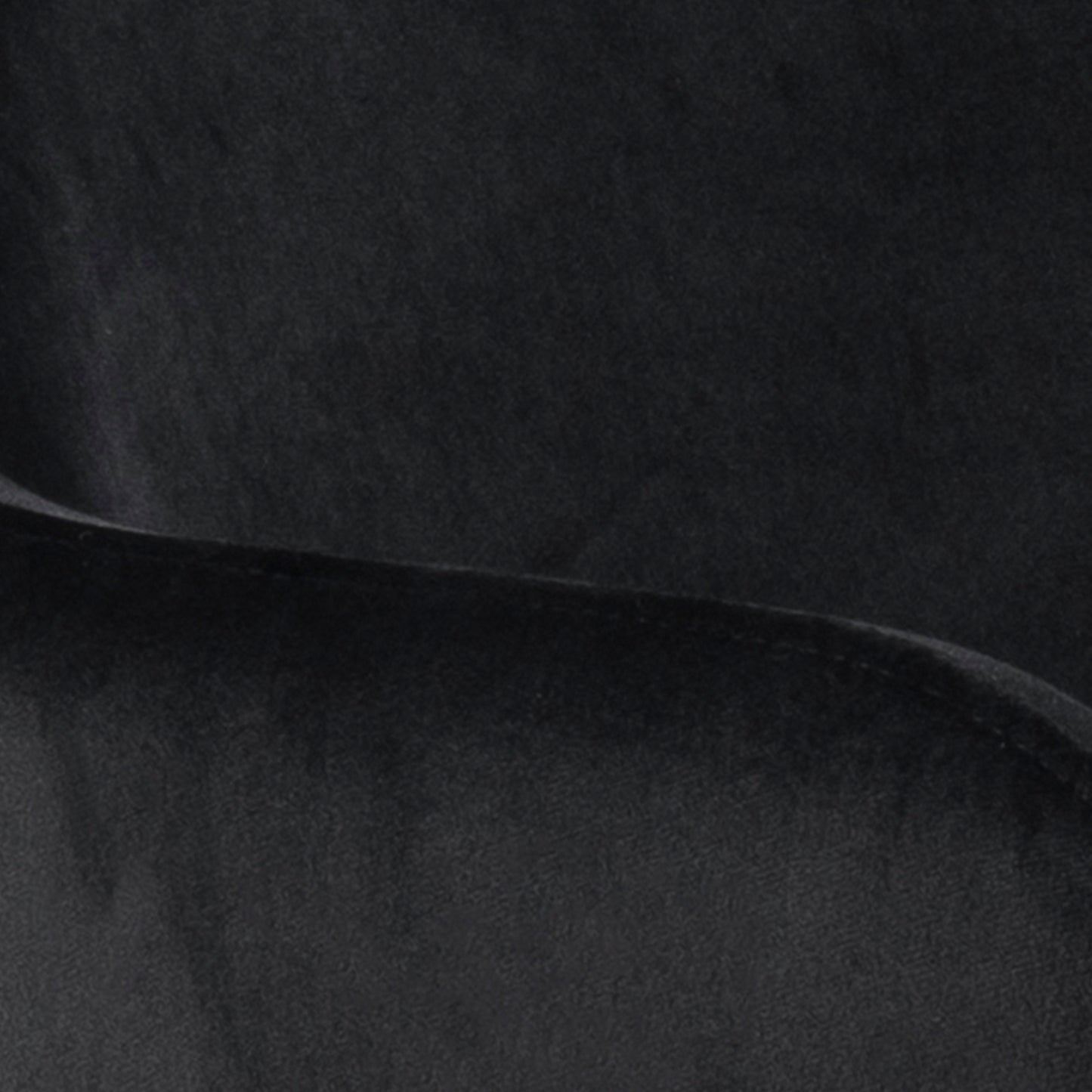 Corven Dining Table in Oak includes 6 Lima Dining Chair in Black